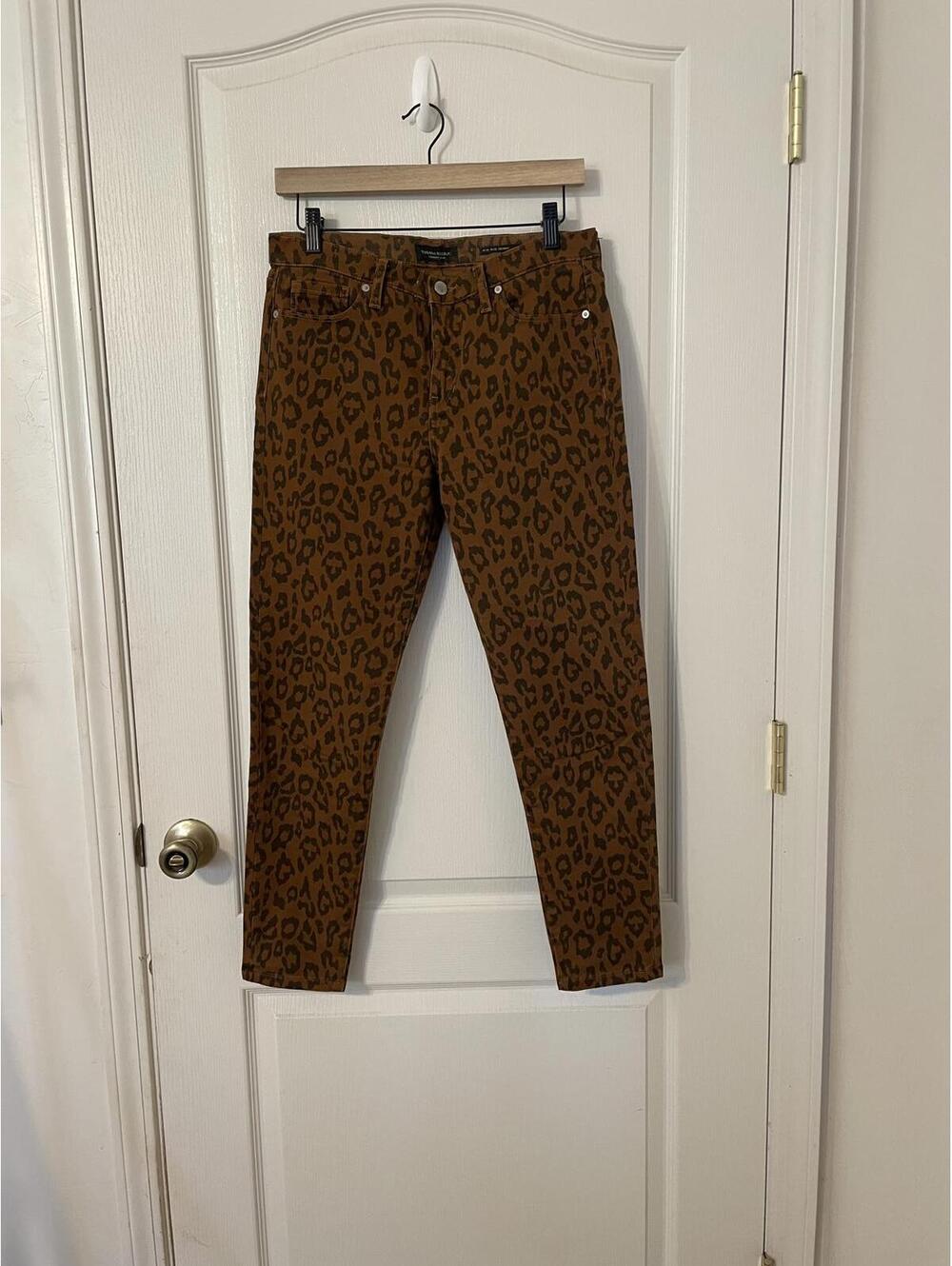 Banana Republic mid rise skinny leopard print jeans size 28 regular